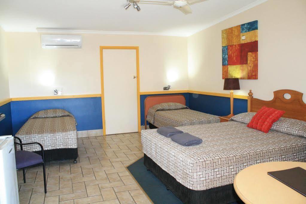 Central Motel Gin Gin المظهر الخارجي الصورة